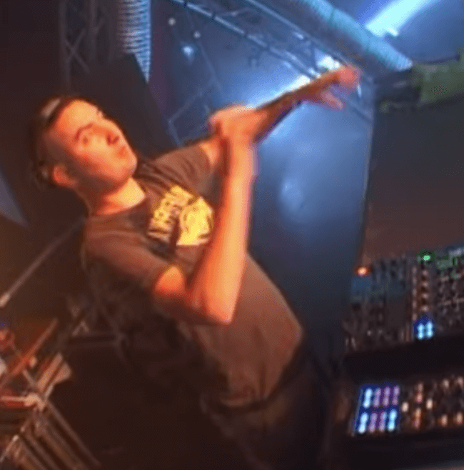 SYNDICATE 2010 | Review II