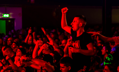 Snakepit 2017 | Warm-up mix door Drokz