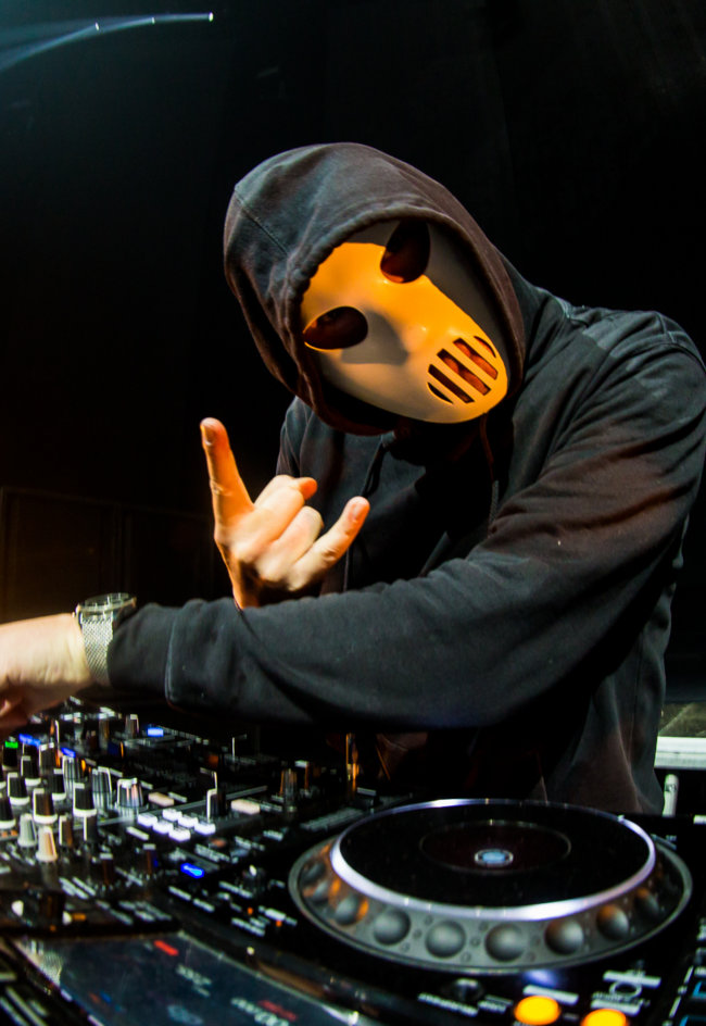 Angerfist ‘Mutilate’ presented at ‘Diabolic Dice’