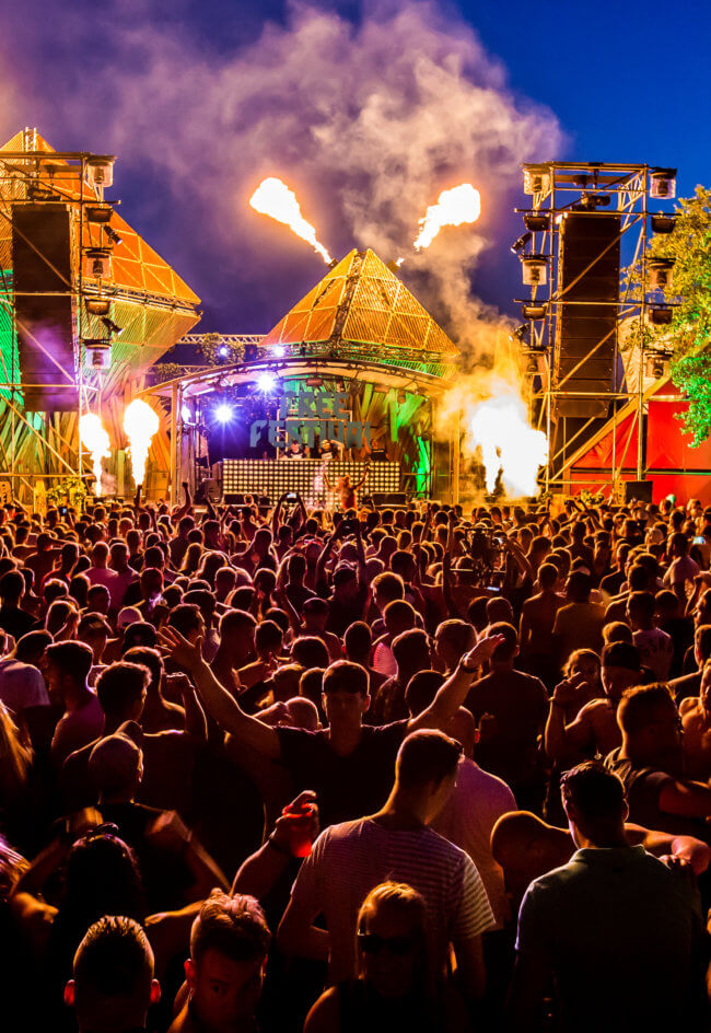 Check out the Free Festival 2018 Warm-Up Mix by Drokz