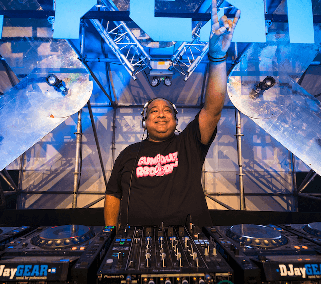 Free Festival warm-up mix by Bass-D