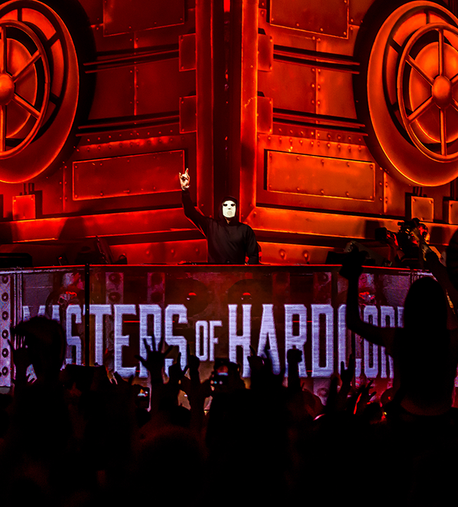 Watch Angerfist LIVE op Masters of Hardcore 2019 – Vault of Violence