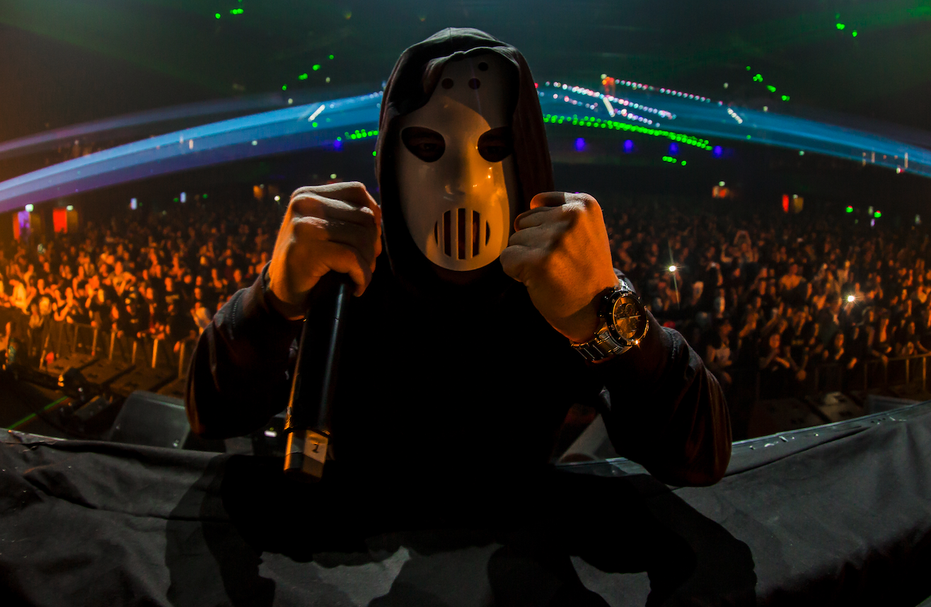 Dit is het officiële Angerfist – Diabolic Dice anthem