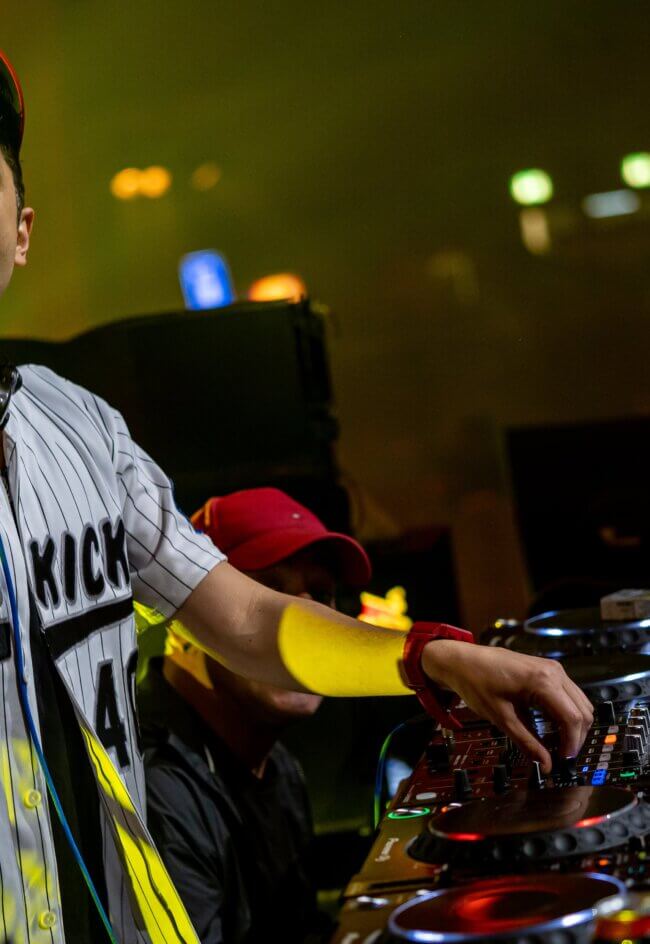 Watch Mad Dog LIVE at SYNDICATE 2019!