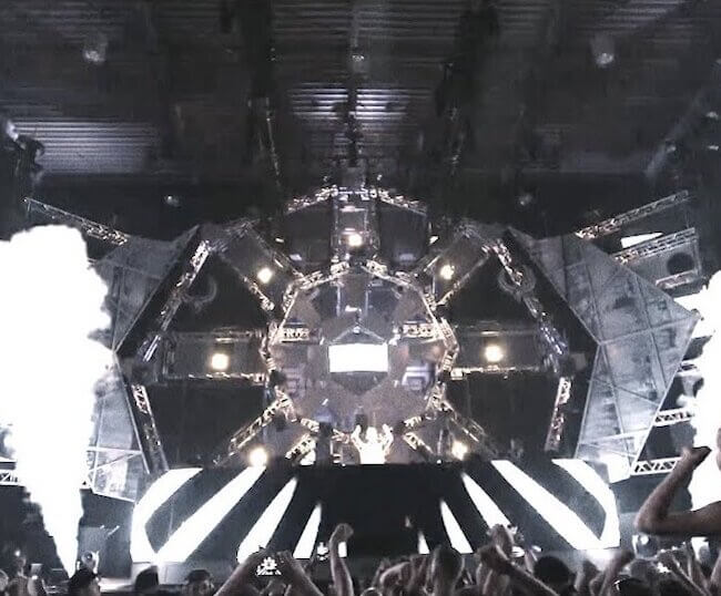 Watch the Supremacy 2018 trailer