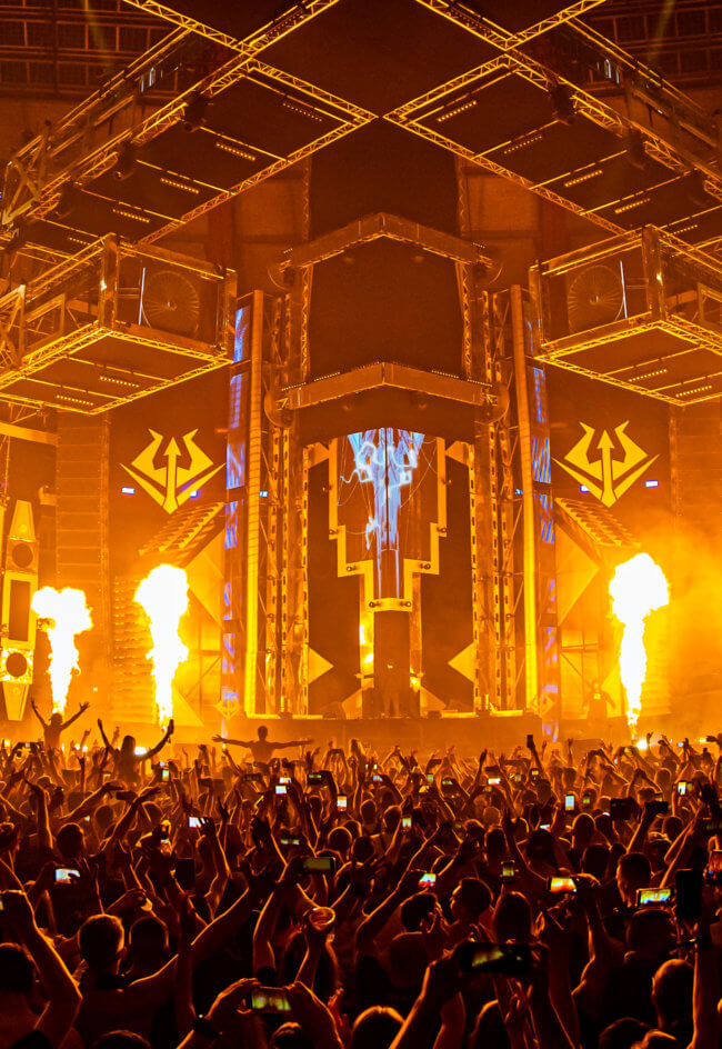 SYNDICATE MOVES TO OCTOBER 1, 2022