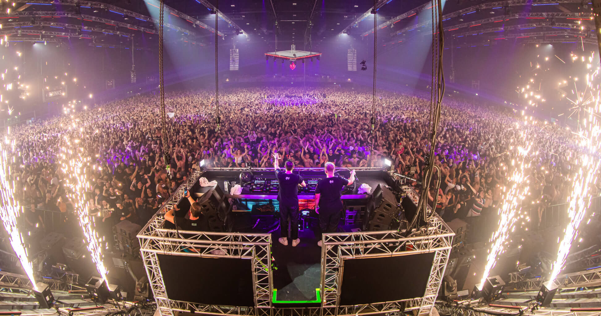 Check nu de Warface and D-Sturb present ‘SYNCHRONISED’ set op Supremacy!