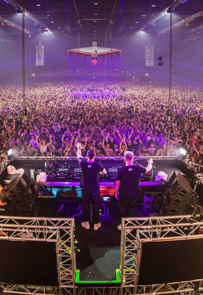 Check out the Warface and D-Sturb present ‘SYNCHRONISED’ set at Supremacy now!