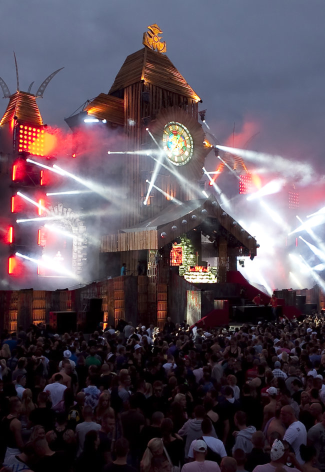 Aftermovie Dominator Festival 2011 – Nirvana of Noise