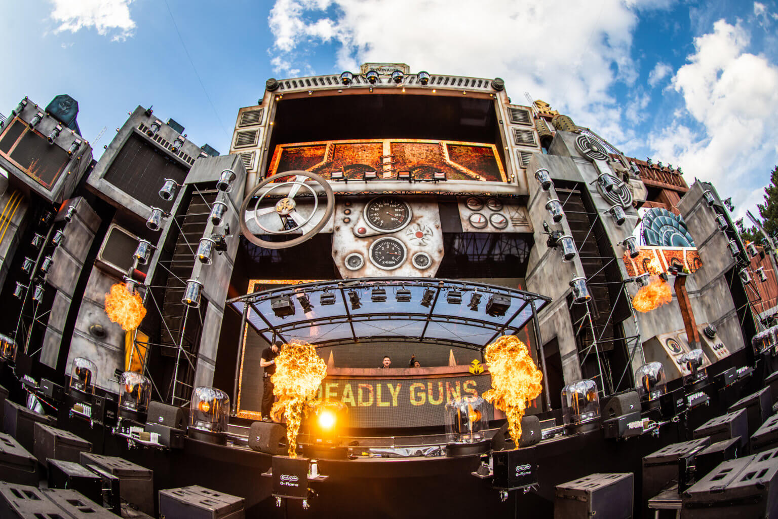 This is the official Dominator anthem 2022 by Deadly Guns!