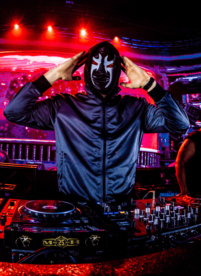 Relive the set of D-Fence at Masters of Hardcore 2022!