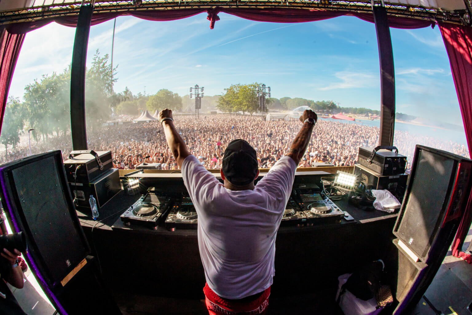 Watch the set of Rooler at Dominator 2022 here!