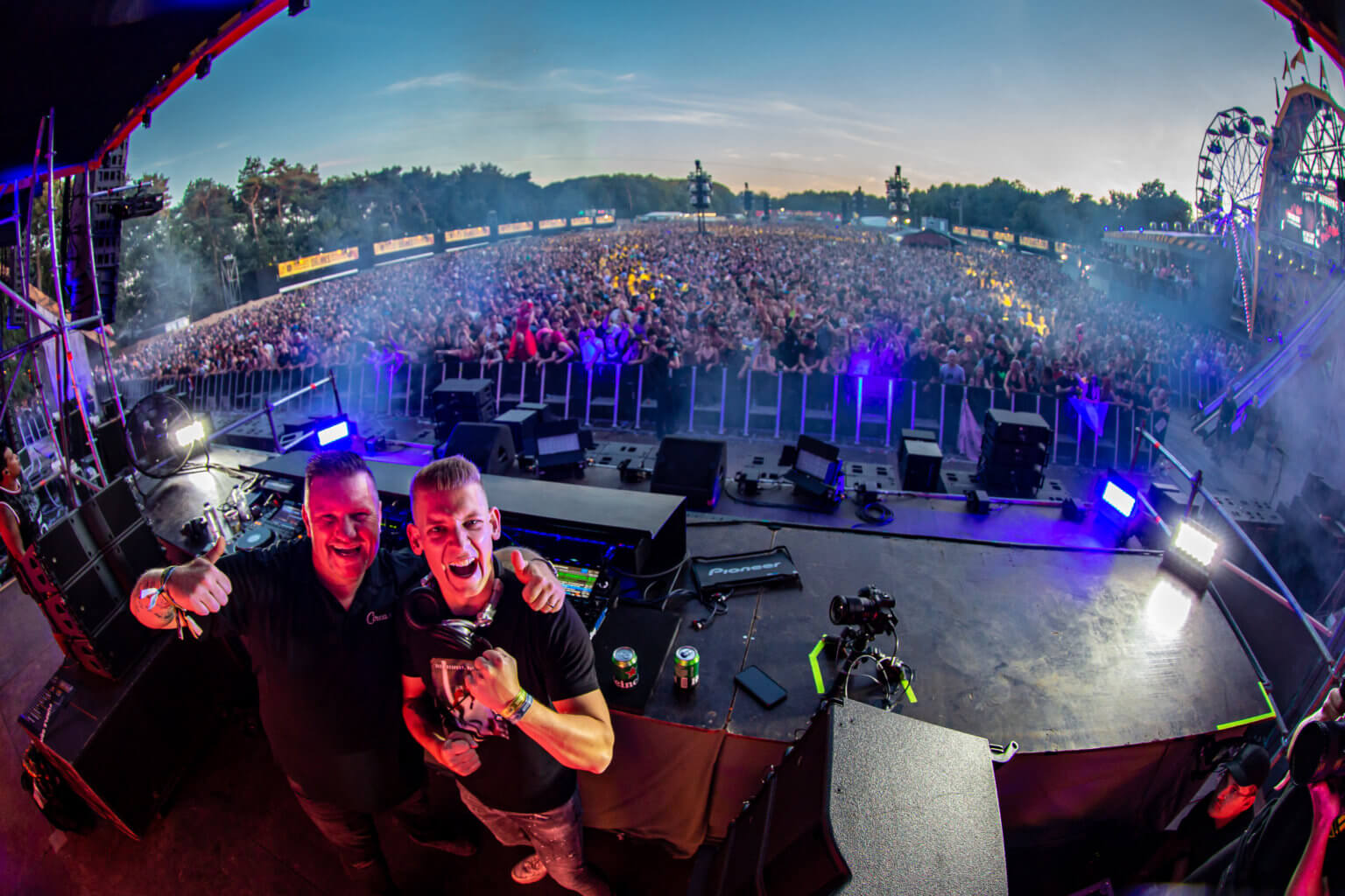 Check de set van Partyraiser vs Spitnoise op Dominator 2022 nu!