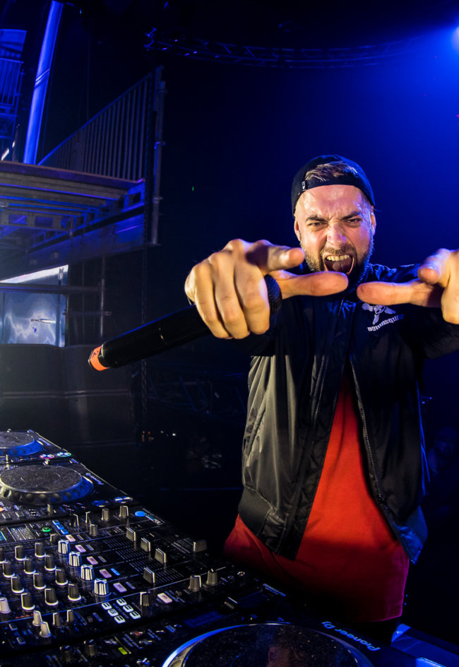 Check the full live set of N-Vitral at Masters of Hardcore 2022 here!