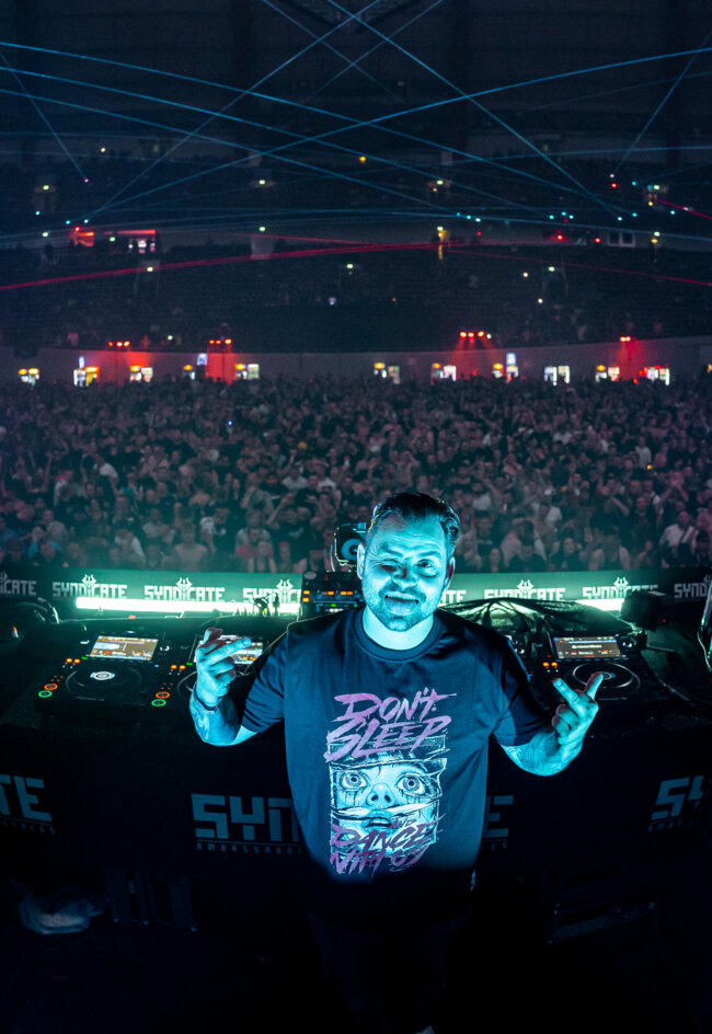 Deadly Guns at SYNDICATE 2024